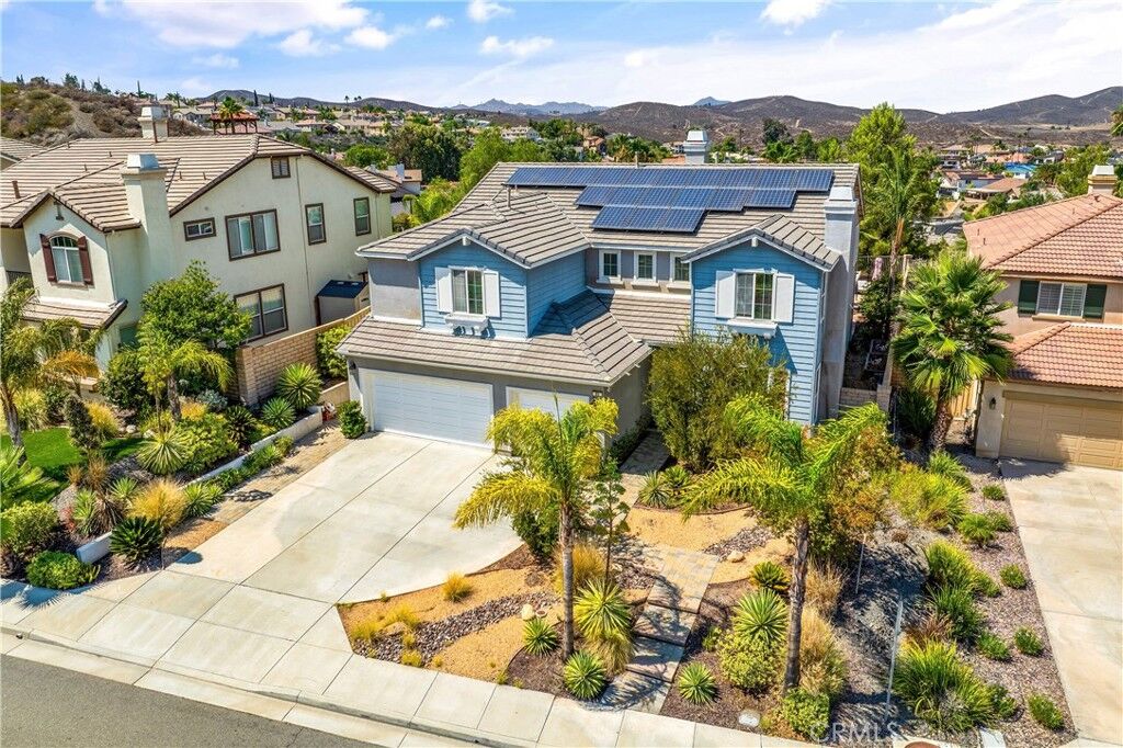 Property Photo: 63 Volta Del Tintori Street CA 92532