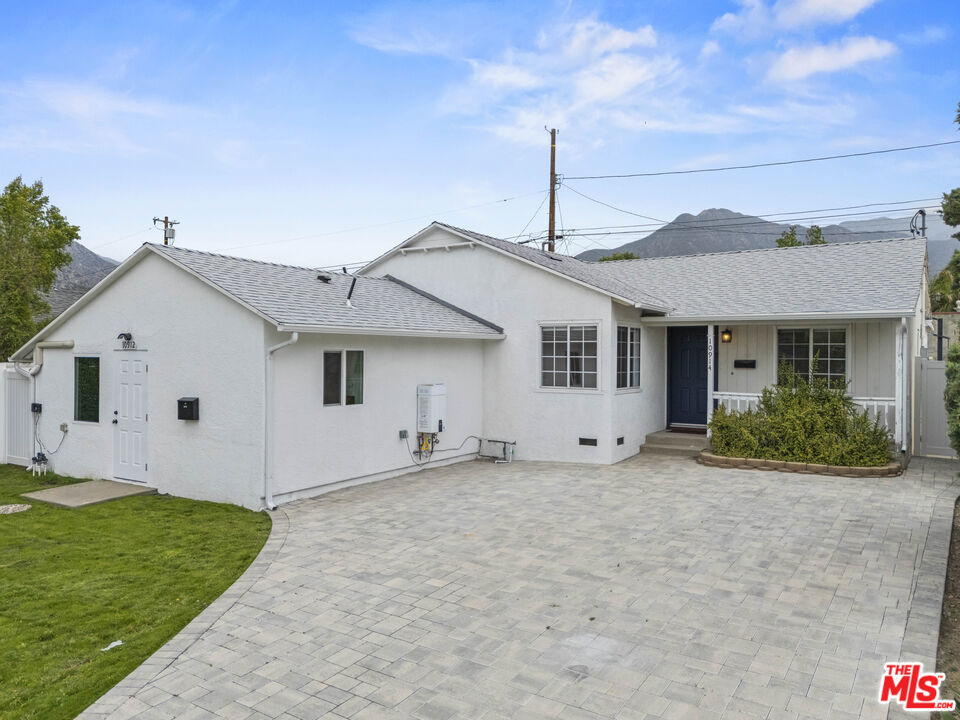 Property Photo:  10914 McVine Avenue  CA 91040 
