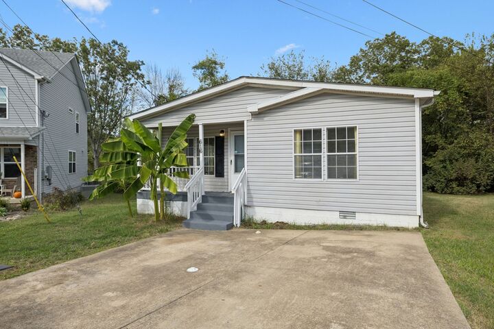 Property Photo: 616 Merrylodge Ct TN 37207