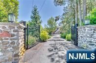 Property Photo:  84 Highview Avenue  NY 10954 