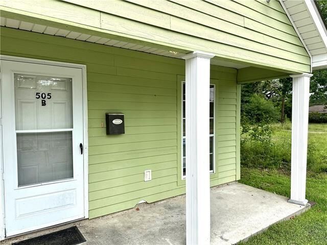 Property Photo: 505 N Holly Street B LA 70401