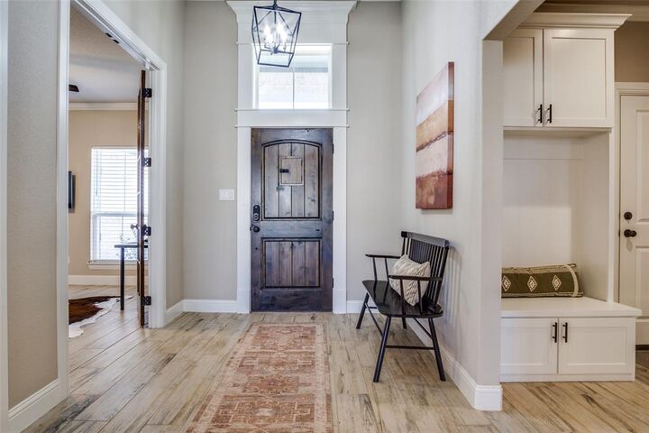 Property Photo: 148 Arrendondo Way TX 76126