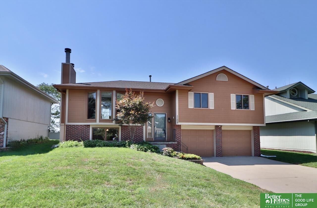 Property Photo:  1109 Terry Drive  NE 68123 