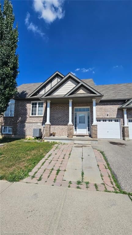 Photo de la propriété:  172 Woodbine Avenue A  ON N2R 0A9 