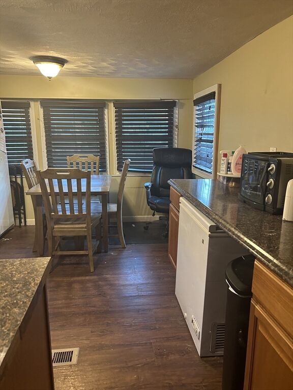 Property Photo:  189 Lakeview Street  MA 01876 