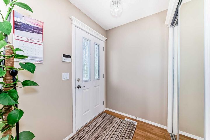 Property Photo:  160 Taradale Drive NE  AB T3J 5G3 