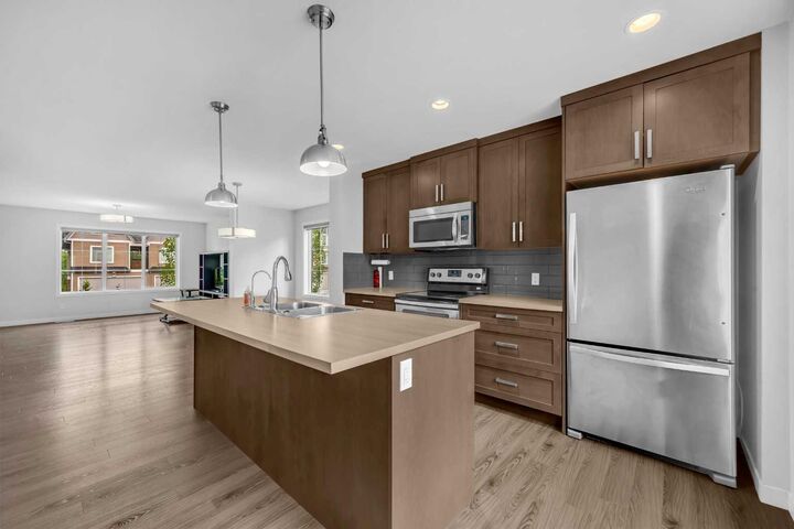 250 Fireside View 1506  Cochrane AB T4C 2M2 photo