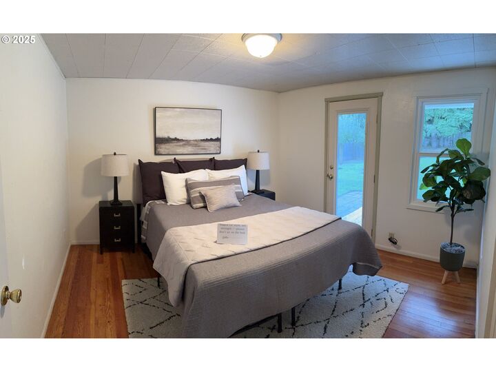 Property Photo: 1730 Augusta St OR 97403