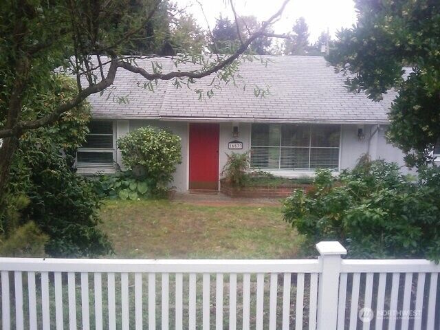 Property Photo: 16533 21st Avenue NE WA 98155