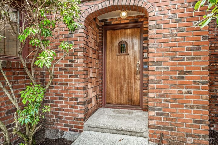 Property Photo: 1015 NE 71st Street WA 98115