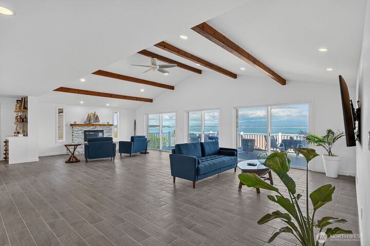 Property Photo:  1497  Thompson Drive  WA 98282 