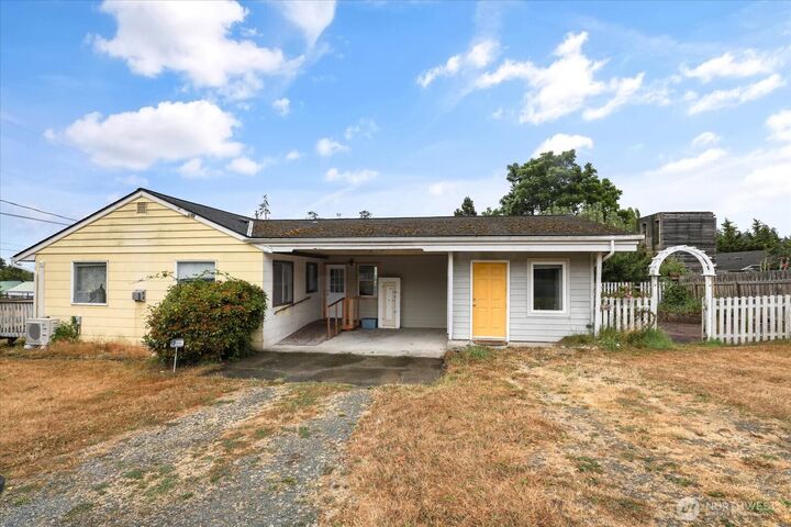 Property Photo: 201 NE 7th Street WA 98239