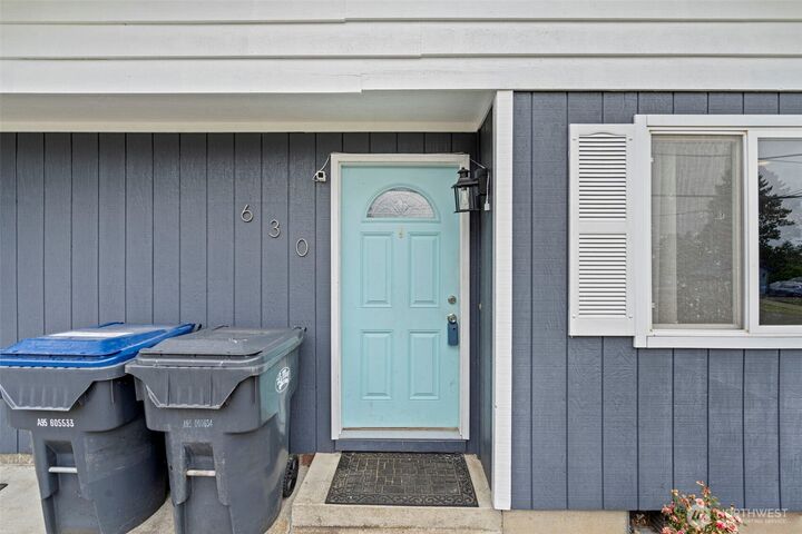 Property Photo: 630 N 11th WA 98541