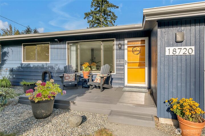 Property Photo: 18720 4 Avenue S WA 98148