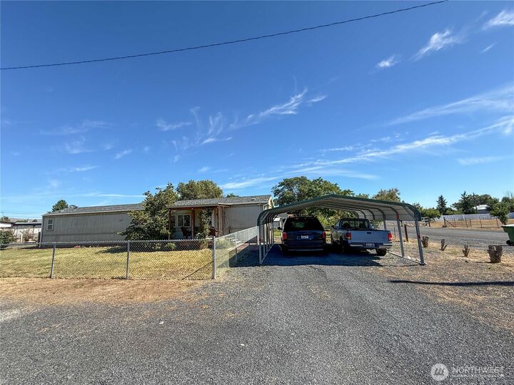 19139  Franklin Avenue NW  Soap Lake WA 98851 photo