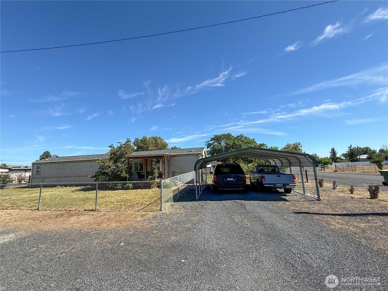 Property Photo: 19139 Franklin Avenue NW WA 98851