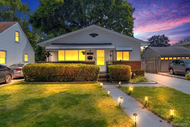 3959 Detroit Street  Dearborn Heights MI 48125 photo