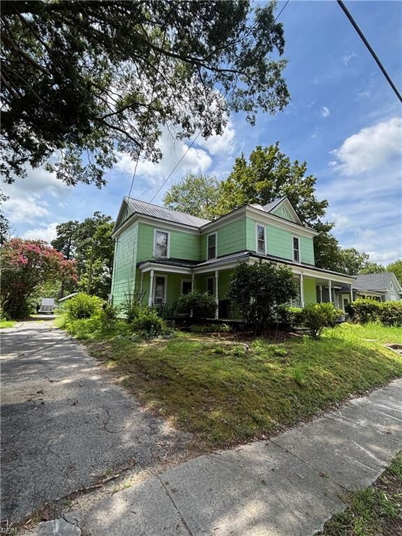 Property Photo:  412 Park Ave  VA 23847 