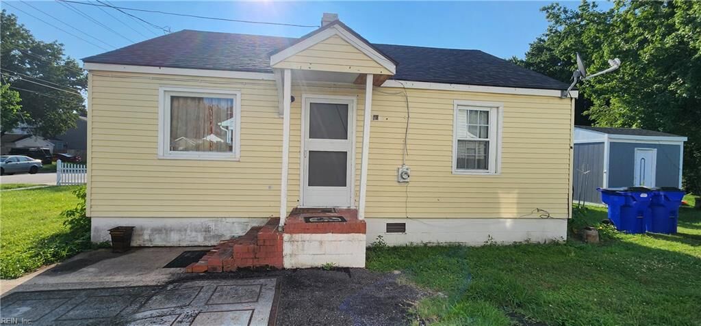 Property Photo: 935 Avenue I VA 23513