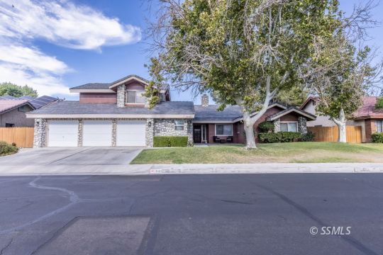 1040 Meadowview Ln  Ridgecrest CA 93555 photo