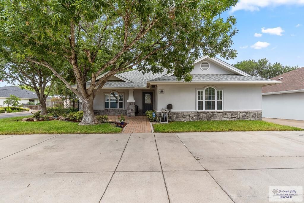 Property Photo: 802 Hill Country Dr. TX 78539