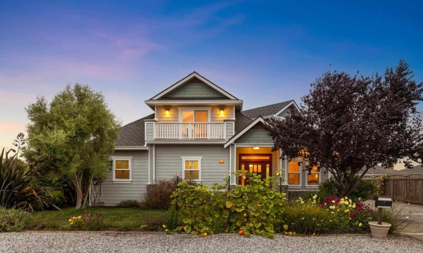 Property Photo: 414 Belleville Boulevard CA 94019