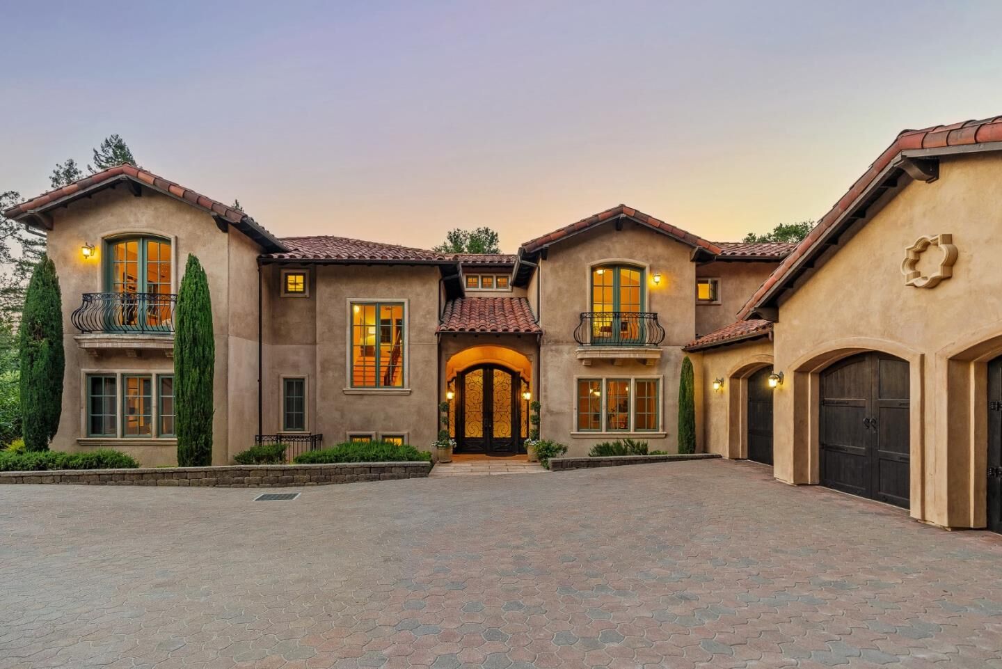 Property Photo: 11860 Francemont Drive CA 94022