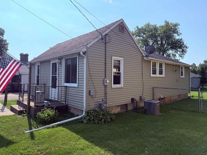 Property Photo:  2010 North Street  WI 53511 