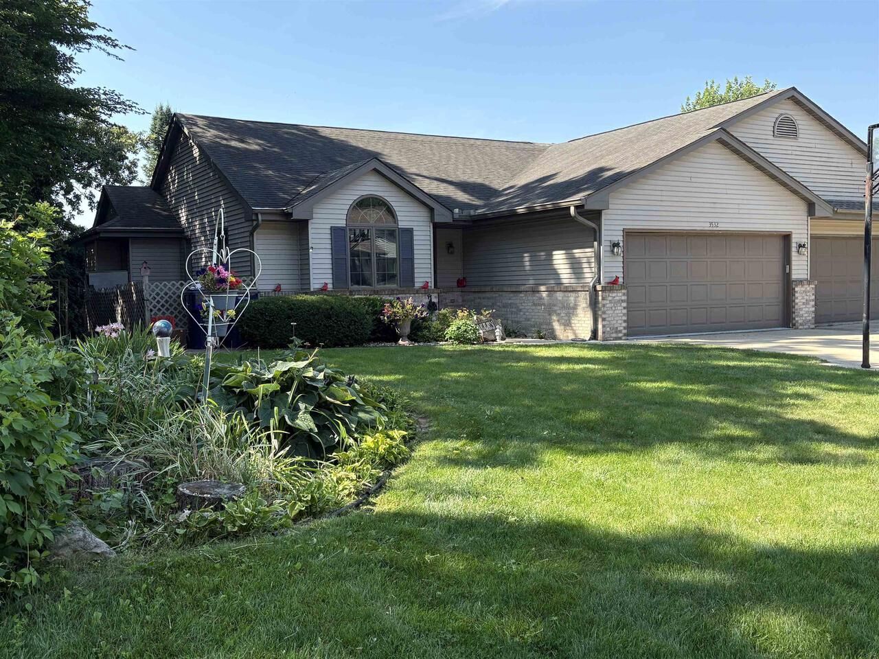Property Photo:  3532 Briar Crest Drive  WI 53546 