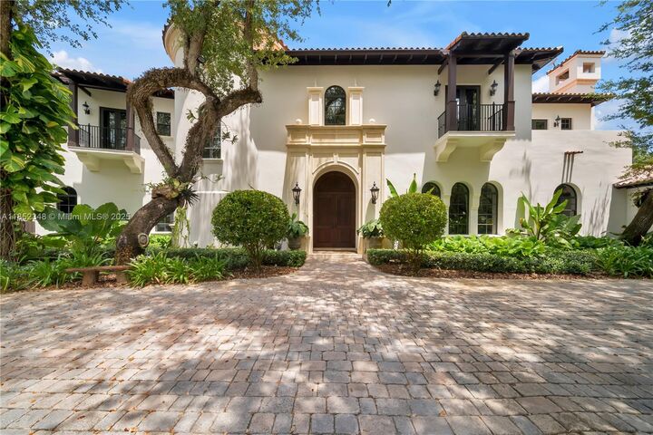 Property Photo: 8301 SW 53rd Ave FL 33143