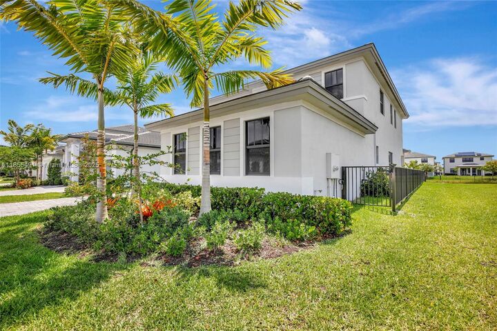 Property Photo: 4520 SW 173rd Ave FL 33029