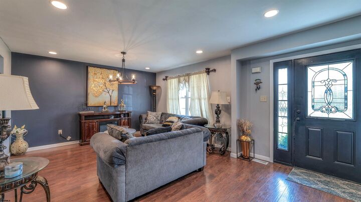Property Photo:  46 Crestwood Cir Cir  NJ 08234 