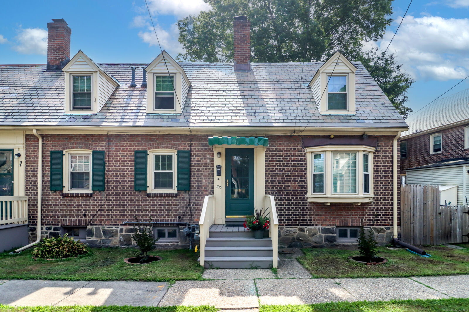 Property Photo:  103 Sims Street  CT 06604 