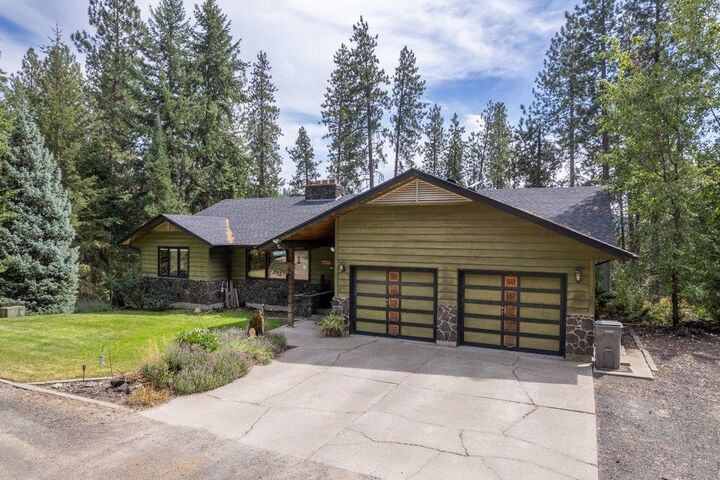 Property Photo:  21307 N Mt Carlton Rd  WA 99021 