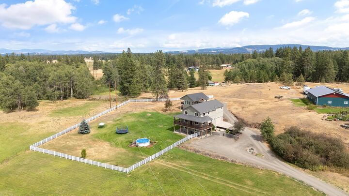Property Photo:  5714 W 57th Ave  WA 99224 