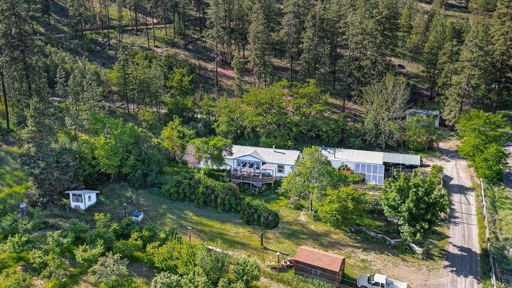 Property Photo:  32965 Hawk Creek Ranch Rd N  WA 99122 