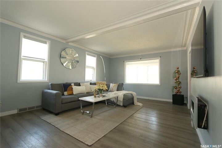 Property Photo: 2100 Atkinson Street SK S4N 3W9
