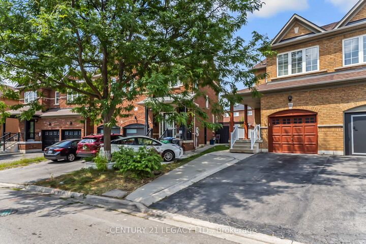 Photo de la propriété: 11 Nathaniel Crescent ON L6Y 5M4