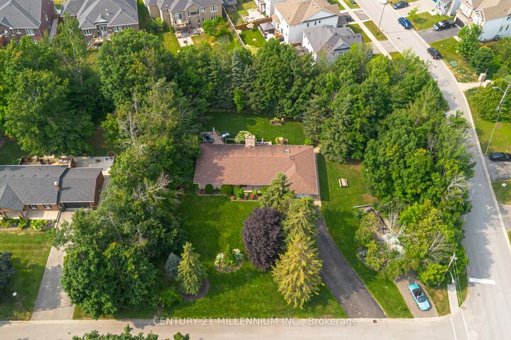 Photo de la propriété: 101 Birch Grove ON L9W 2W3