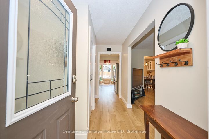 Photo de la propriété: 25 Birchpark Drive ON L3M 4M9