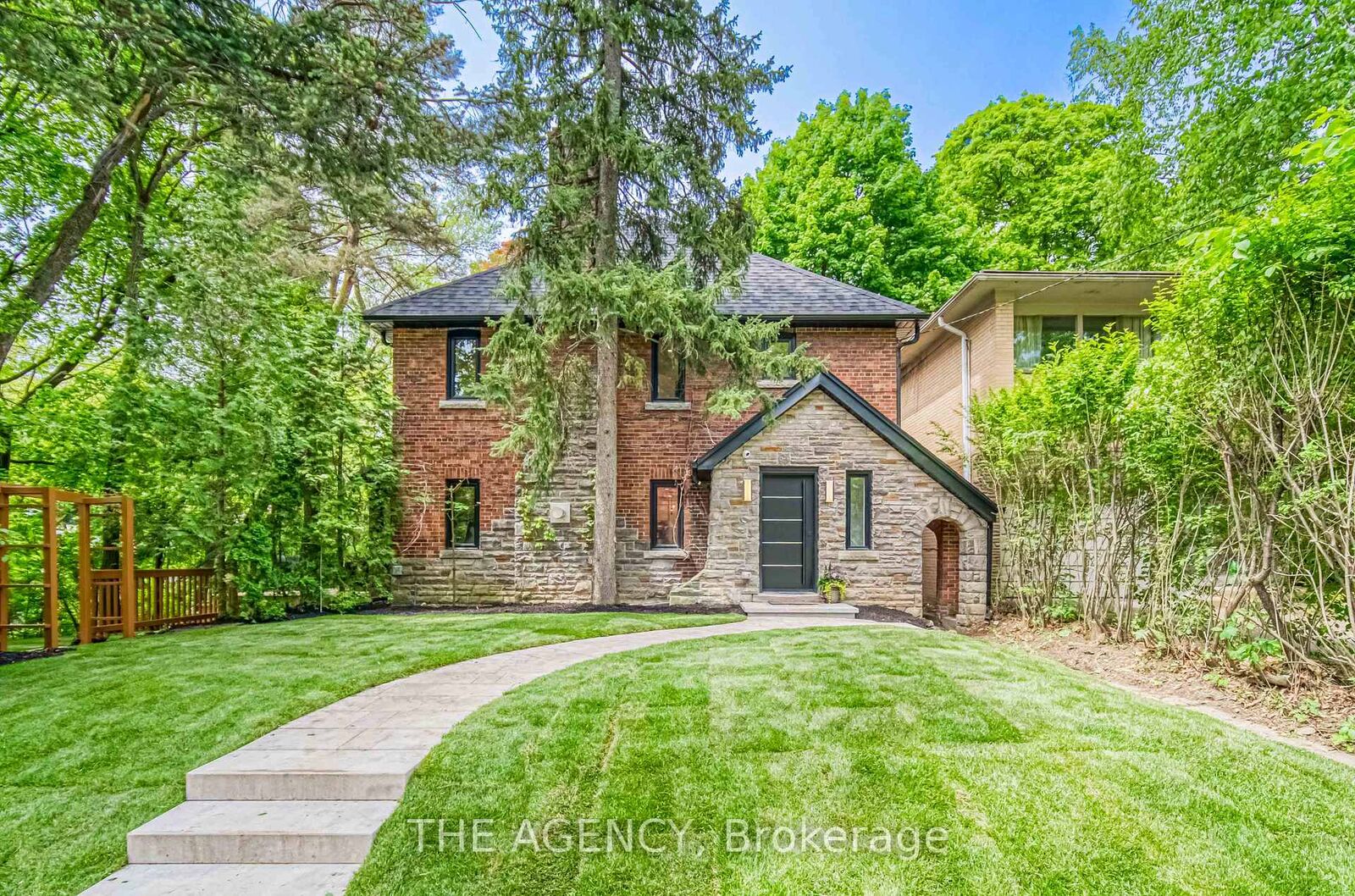 Property Photo: 16 Duncannon Drive ON M5P 2M1