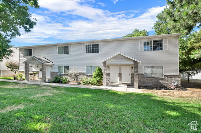 Property Photo: 906 E 1250 S 40 UT 84404