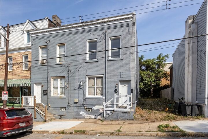 Property Photo:  2809 Wylie Avenue  PA 15219 