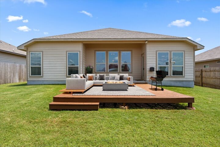 Property Photo: 504 Parkfield Lane TX 76502