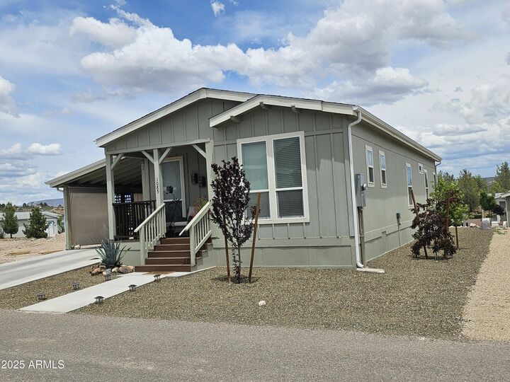 Property Photo:  1085 Crenshaw Avenue  AZ 86326 