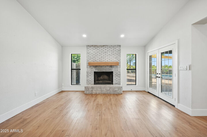 Property Photo:  2703 E Vaughn Avenue  AZ 85234 