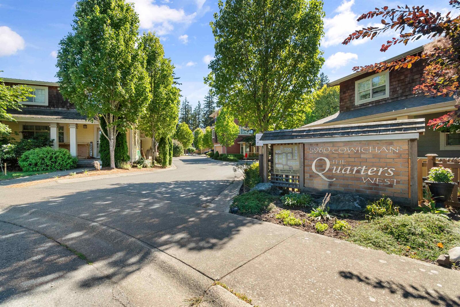 Photo de la propriété: 5960 Cowichan Street 24 BC V2R 0L6