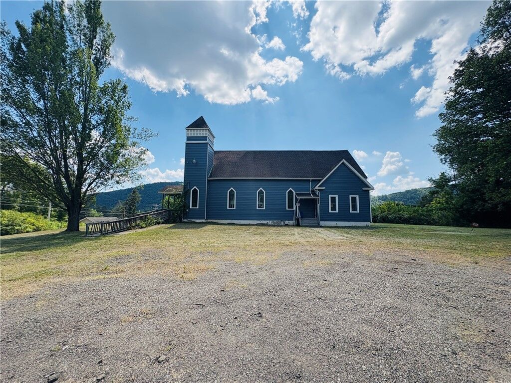 Property Photo:  10 Meads Creek Road  NY 14870 