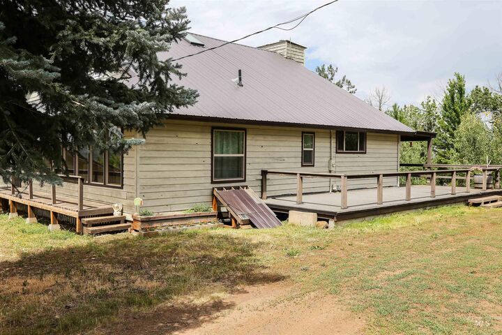 Property Photo:  2060 Missman Road  ID 83612 
