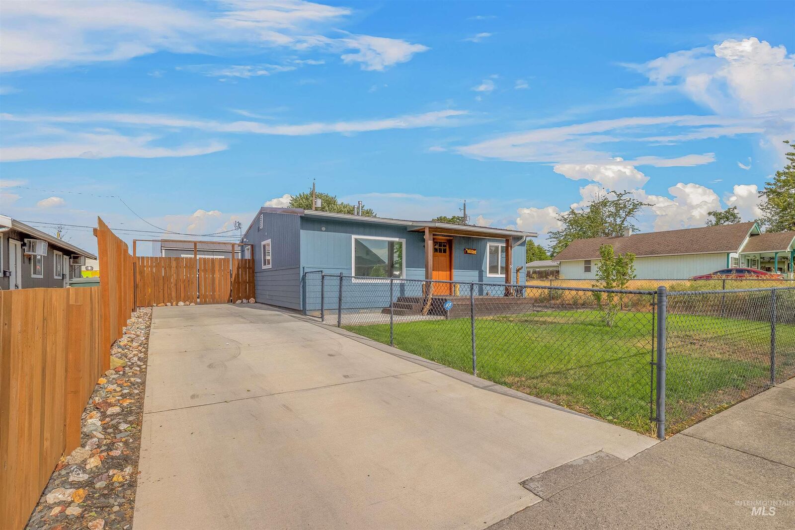 Home for sale in Clarkston: 417 6th St., Clarkston, WA 99403